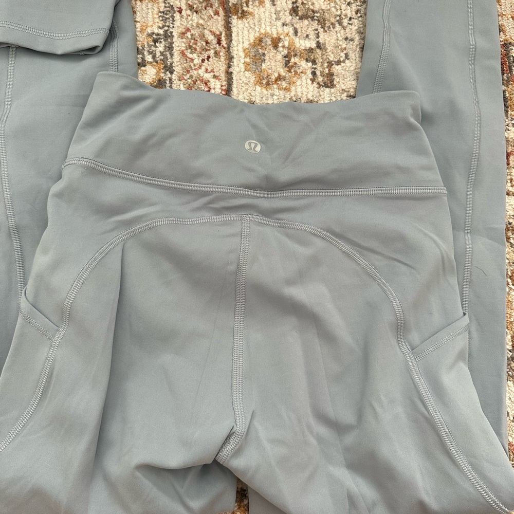 NWOT lululemon wunder train high rise pockets, size 4, chambray